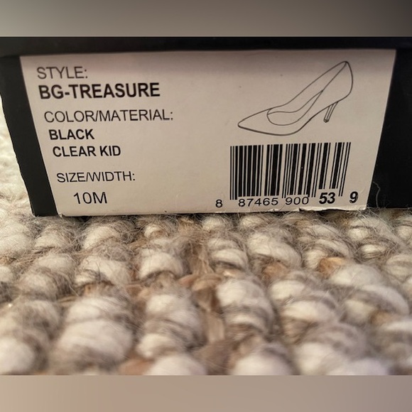 BCBG Treasure black pointed toe pumps - Picture 6 of 14